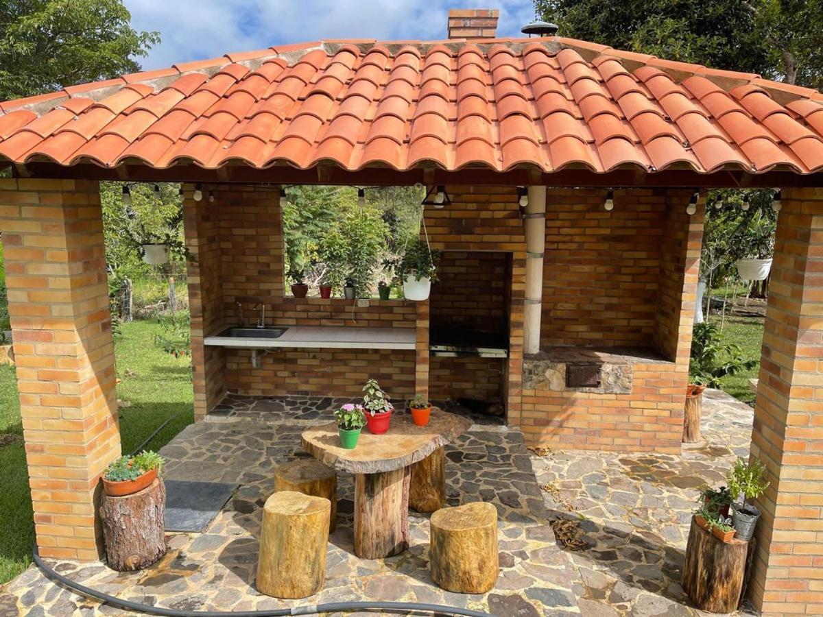 Casa De Campo Villa Tatiana- Mesa De Los Santos 로스 산토스 외부 사진